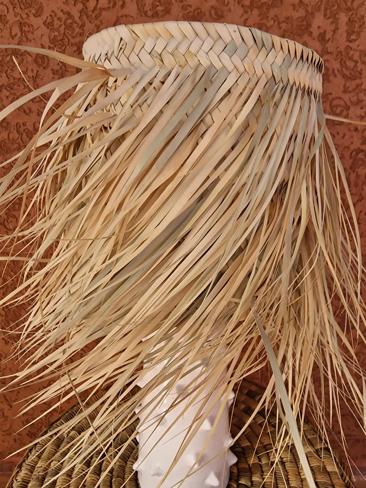 Fringed straw lampshade - Image 3