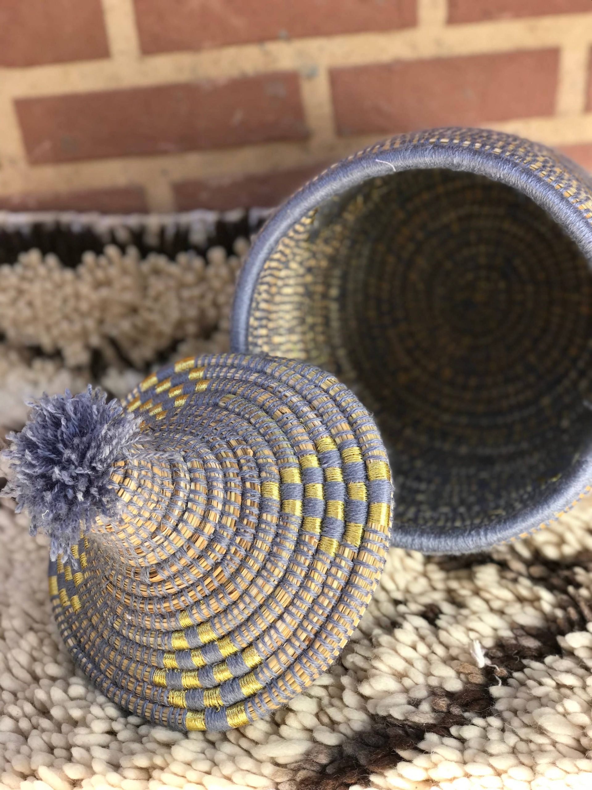 Berber Moroccan 'Bread' Basket: Vibrant Craftsmanship - Image 3