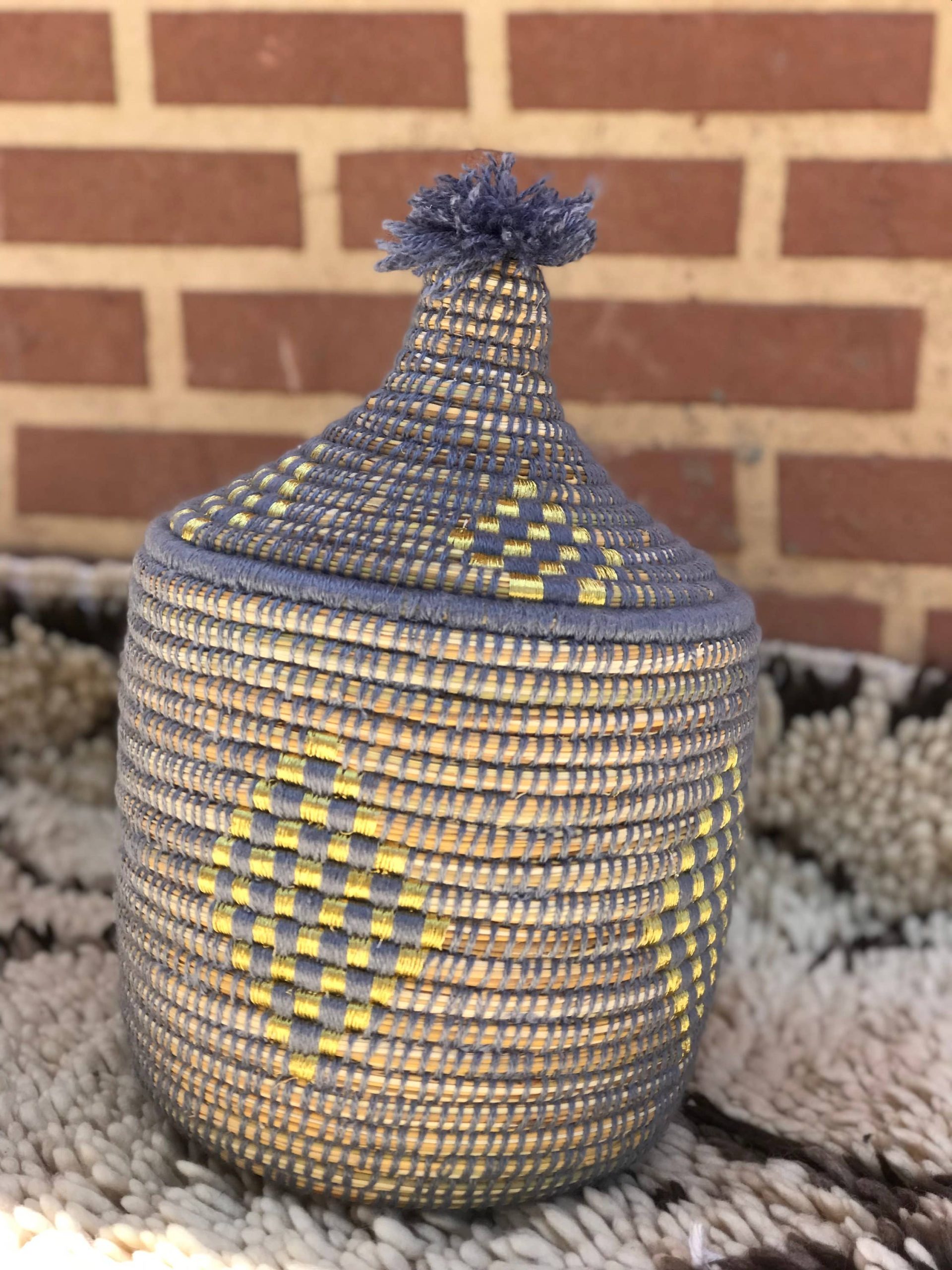 Berber Moroccan 'Bread' Basket: Vibrant Craftsmanship - Image 2