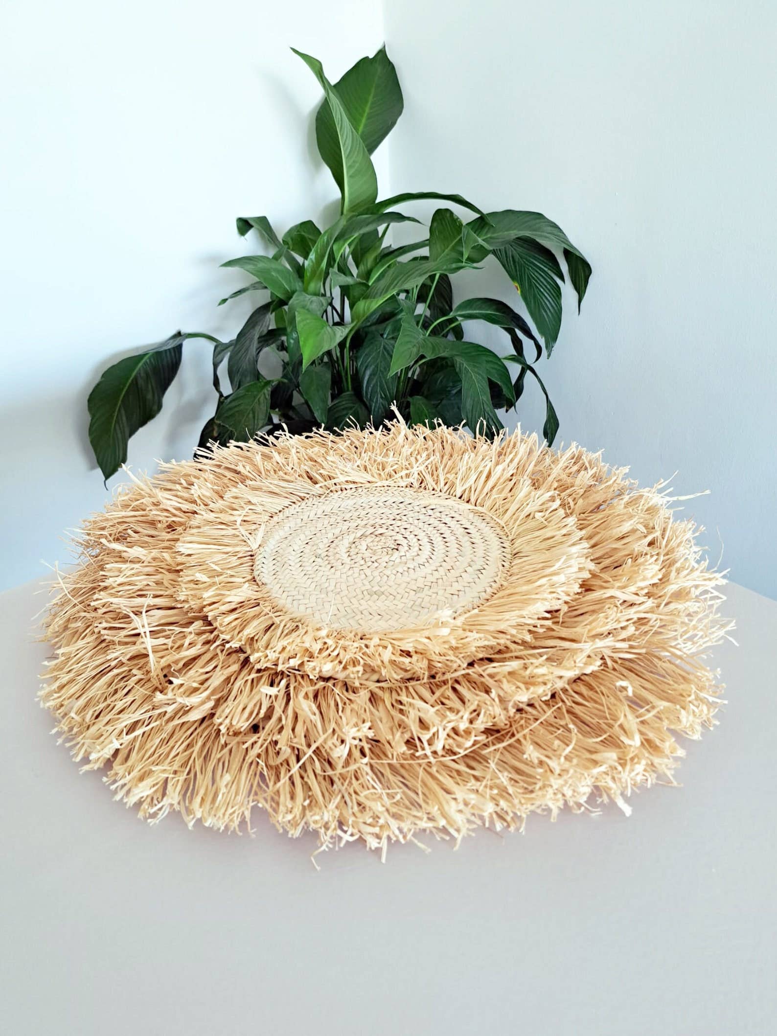Fringed round raffia placemats, bohemian placemats, - Image 3