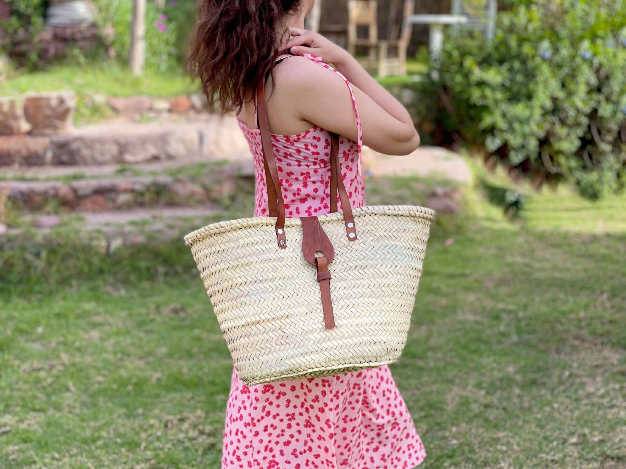 Handwoven Moroccan Straw Basket with Leather Handles - Image 3