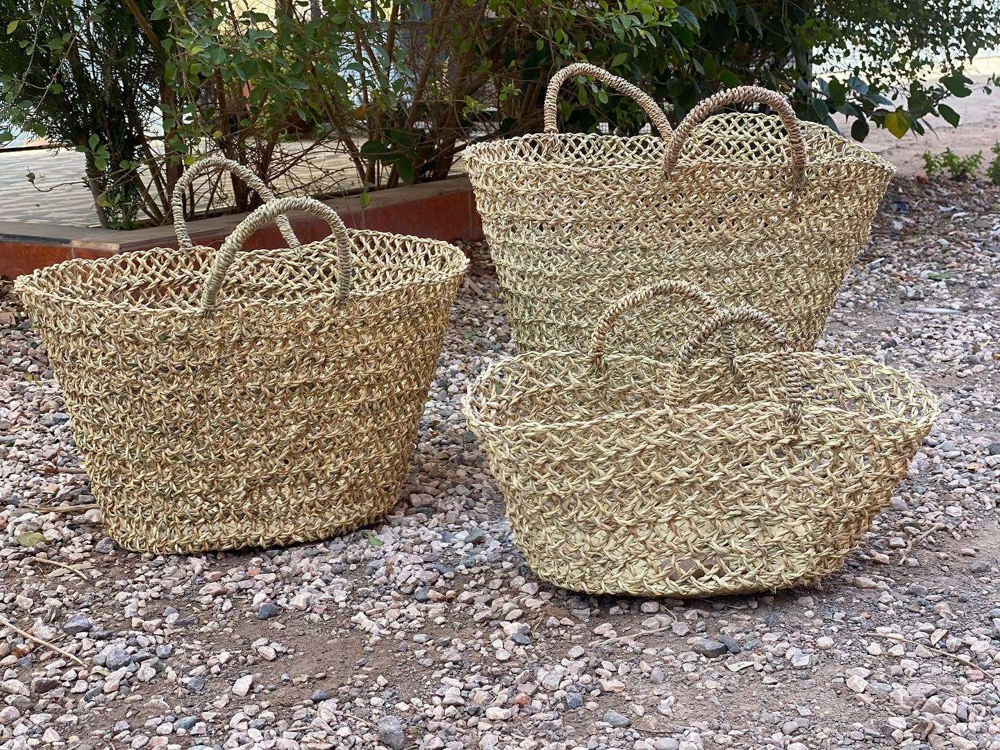 Handwoven Straw Market Basket – Natural Palm Leaf