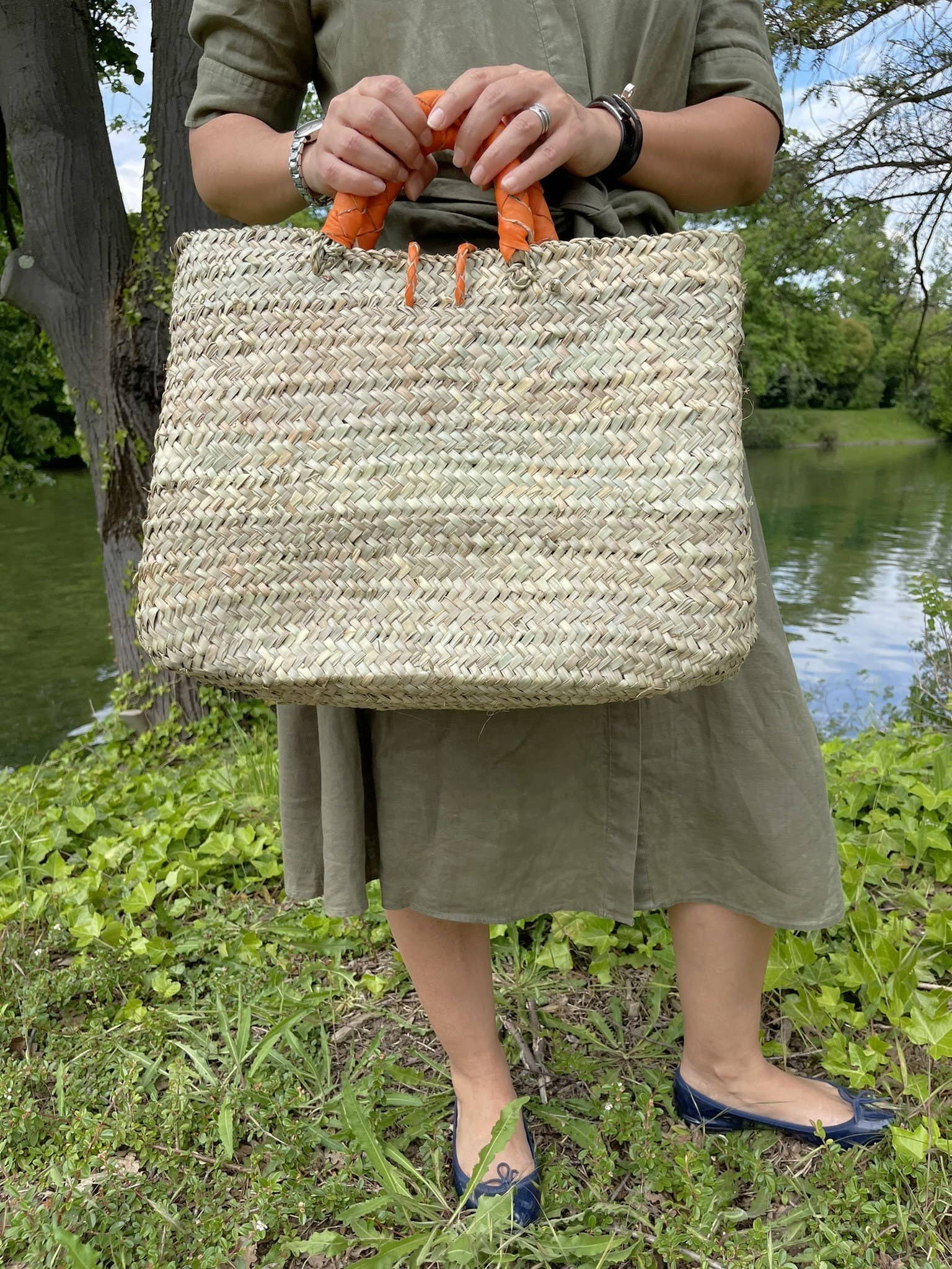 Bag with braided handles in leather - Image 6