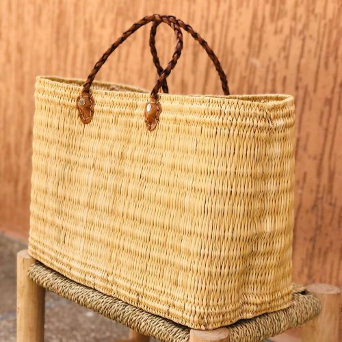 Multipurpose basket: Elegance and practicality for the beach