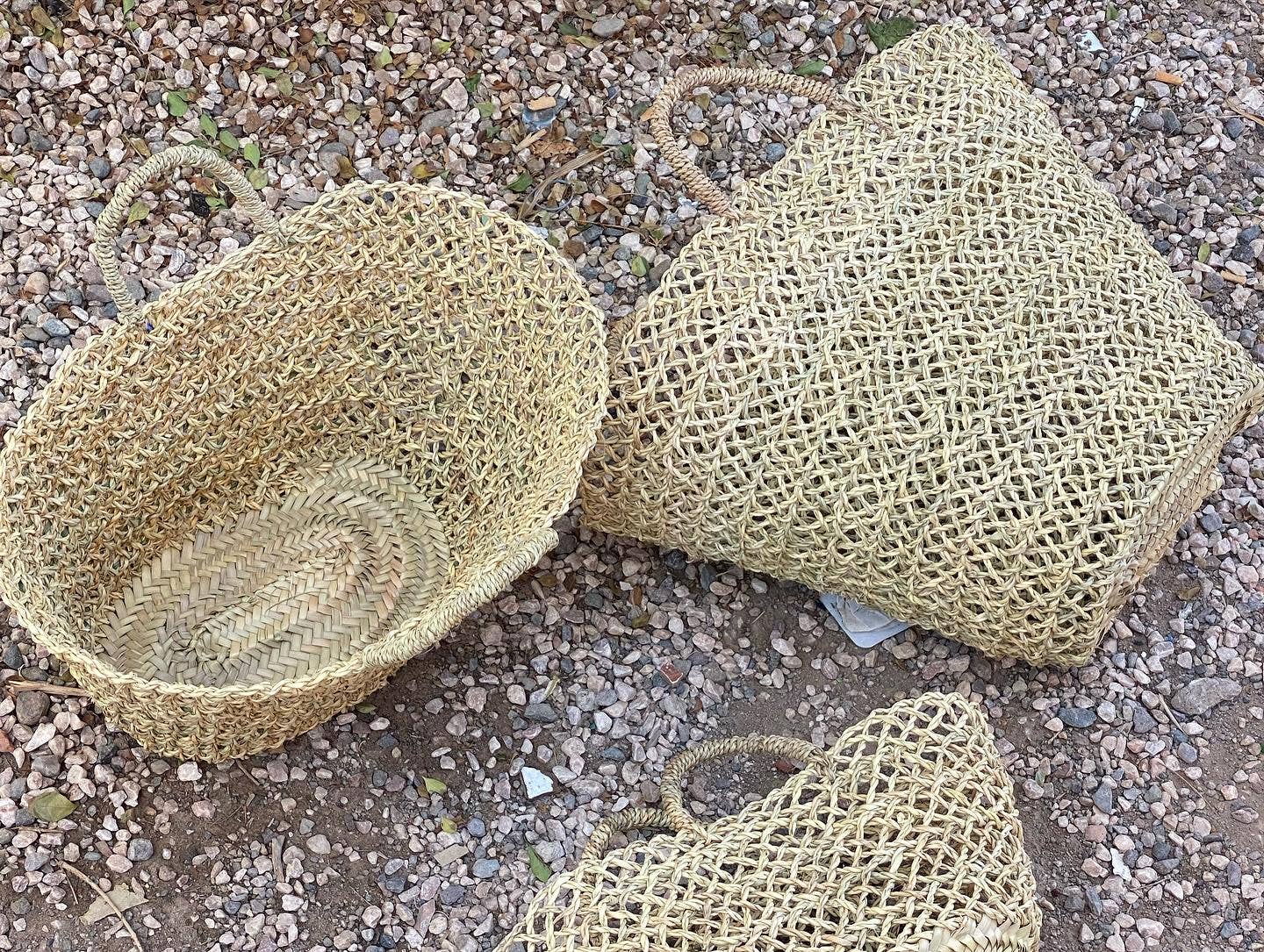 Handwoven Straw Market Basket – Natural Palm Leaf - Image 2
