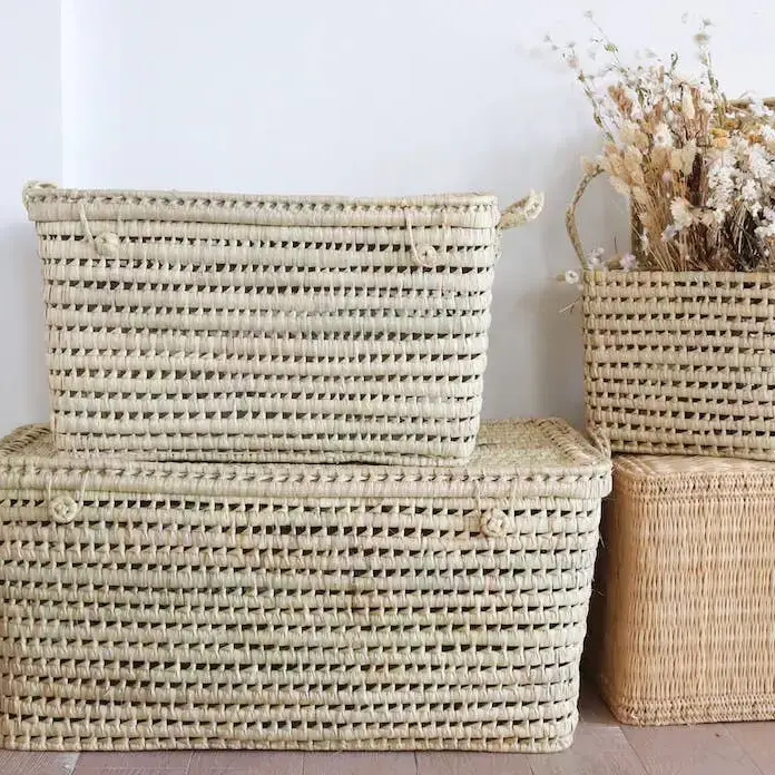 Handwoven Natural Fiber Storage Box with Lid - Image 4